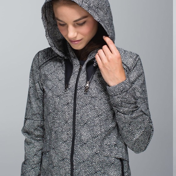 Lululemon hooded jacket, size 2 - Picture 11 of 15